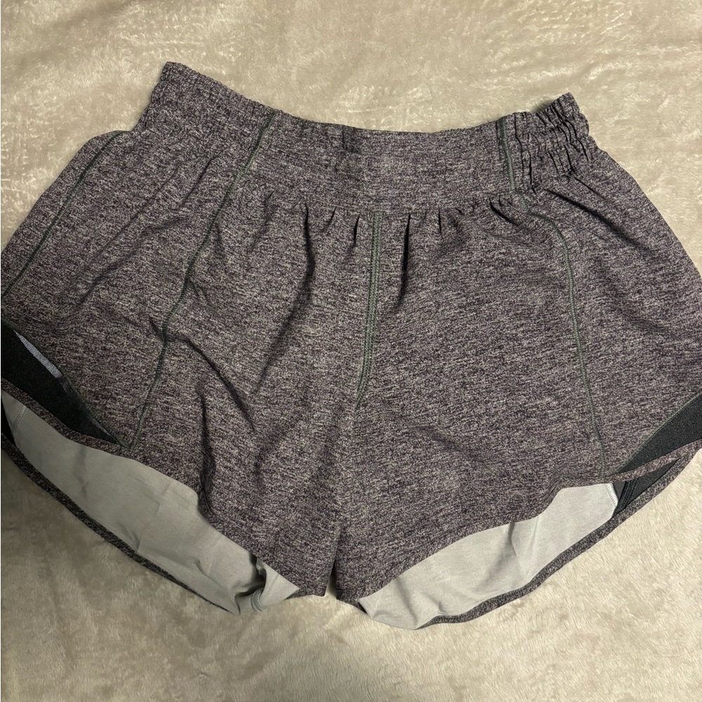 Lululemon Hotty Hot Shorts 4’